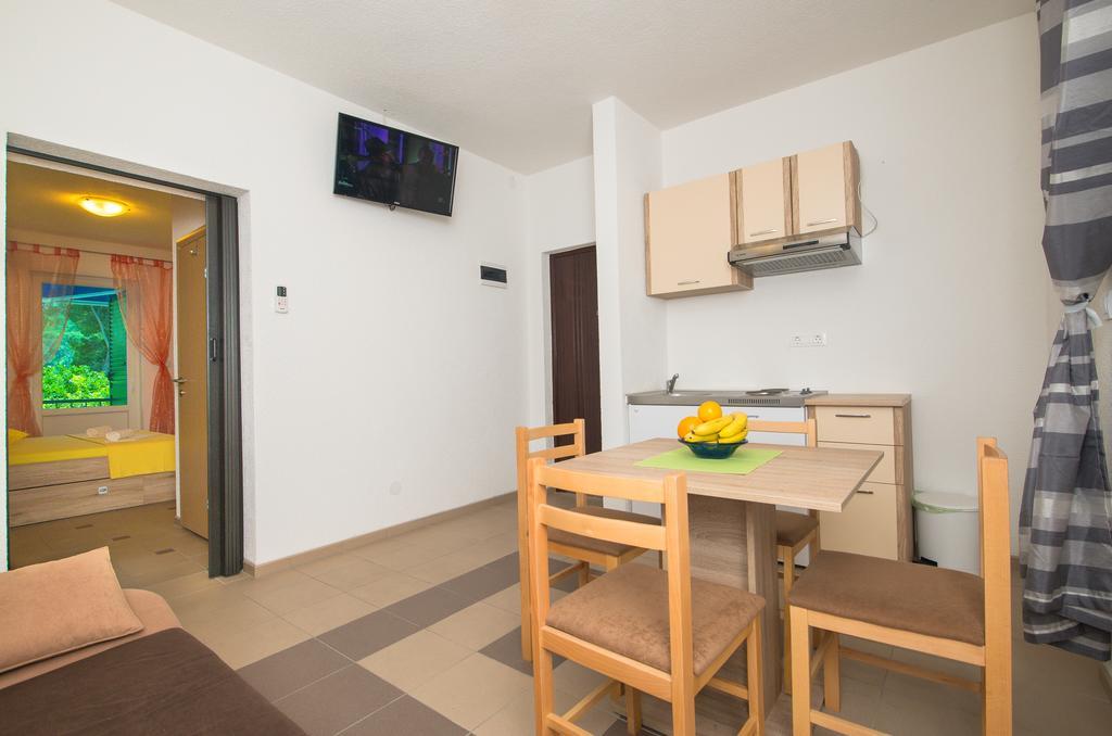 מאקרסקה Apartment Afrika מראה חיצוני תמונה
